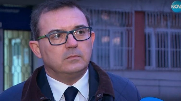 МОН след скандала с камери в тоалетни: Срещу директора има сигнали само за учебния процес 