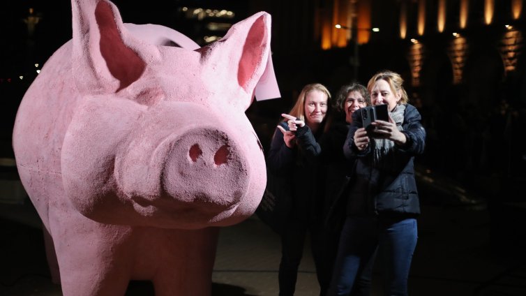 “Свобода за политическите затворници”: Протест пред Народното събрание СНИМКИ