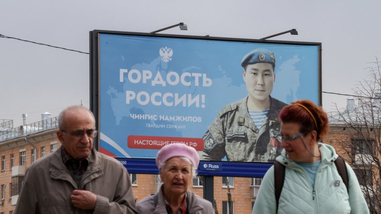 Пияни офицери, самоубиващи се войници: Моралът в руската армия спада 