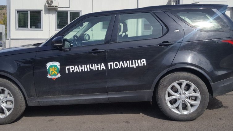 Кола с мигранти се обърна в бургаското езеро Вая, шестима души загинаха