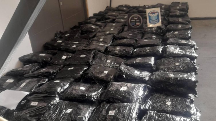 Инсулт покоси шофьора на ТИР, в който бяха открити 739 кг марихуана