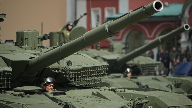 Защо Сеул все още притежава съветски танкове Т-80?