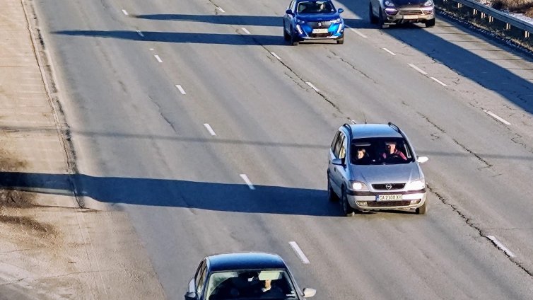 Ремонт на тунела &bdquo;Топли дол&ldquo; ще ограничи тази нощ движението на &bdquo;Хемус&ldquo;