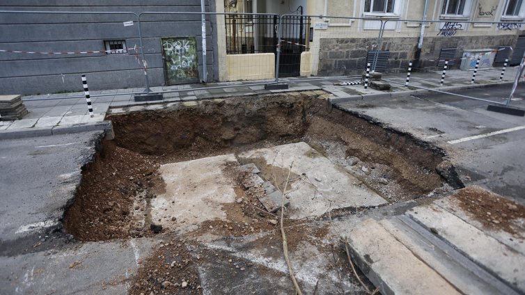 Половин София без топла вода от днес - вижте къде