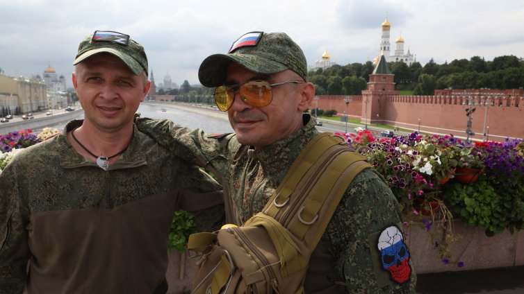 Руски войници се прострелват едни други, за да взимат обезщетения 