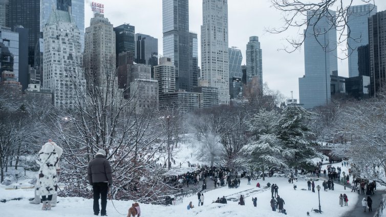  МВнР предупреди: Очаква се затваряне на летища в САЩ заради снеговалежи 