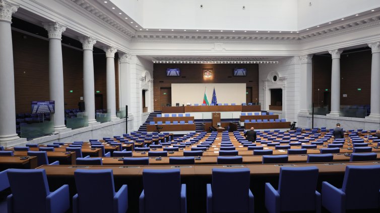Кворум в НС, седем министри участват в парламентарен контрол