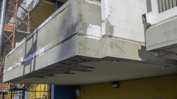 Как да освежите стария балкон?