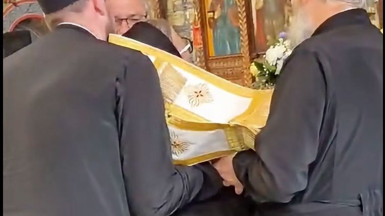 Спасиха ли с екзорсизъм обсебена жена в храм в Шумен? ВИДЕО