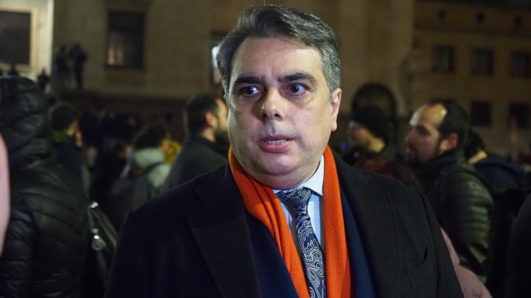 Василев за оттегления бюджет: Чуха българските граждани