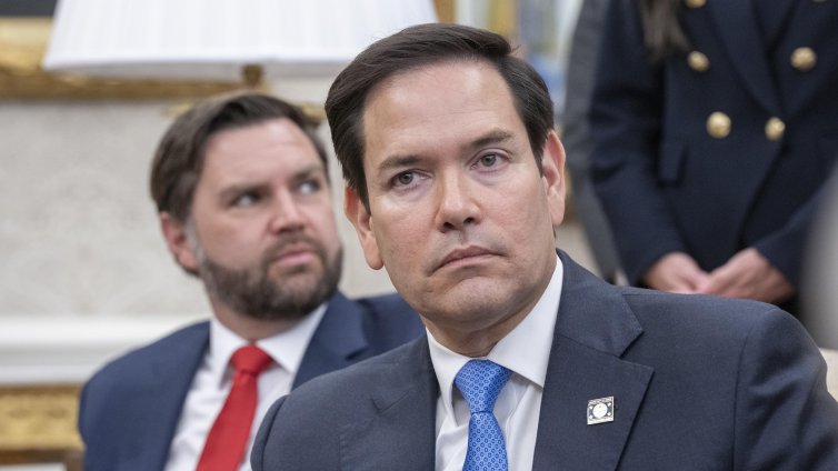 Битката за Украйна разделя висшия екип на Тръмп