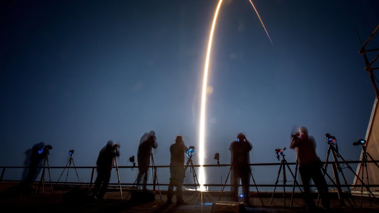 Ако НАСА беше взривила толкова ракети, колкото SpaceX, щяха да прекратят проекта 