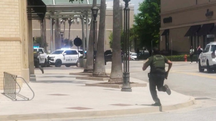 Престрелка в мол в американския щат Луизиана, има загинал 