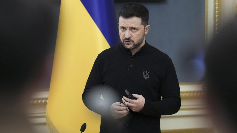 Зеленски предупреждава: Русия въвлича Китай във войната си срещу Украйна