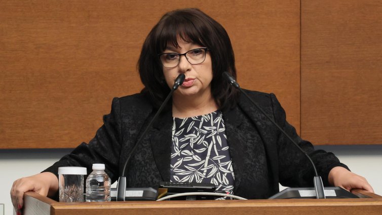 Петкова с критика: Бюджетът закона, може да бъде атакуван в КС
