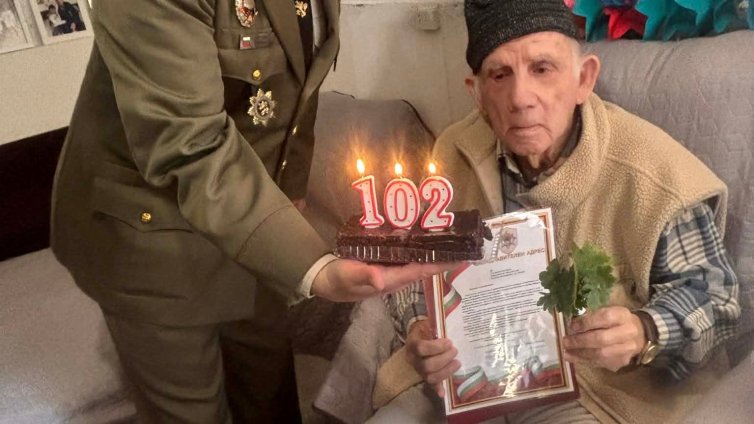 Ветеран от Втората световна война от Хасково с военни почести за 102-ия си рожден ден