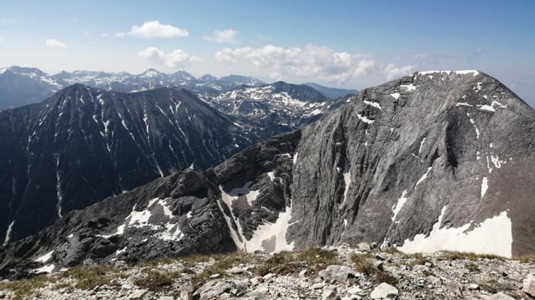На място е починал мъжът, паднал в пропаст край в. Вихрен 