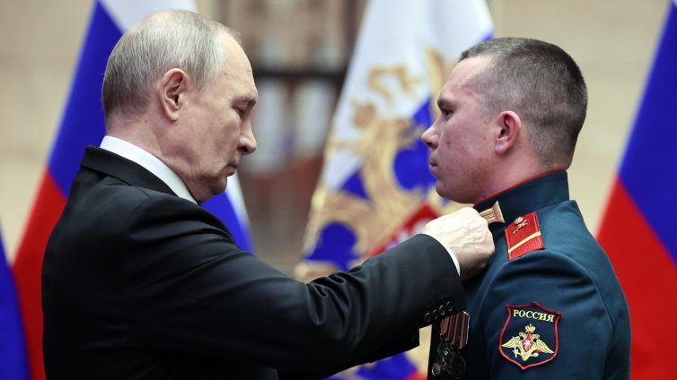 Задъхване в Русия: Как Владимир Путин плаща за войната си в Украйна? 