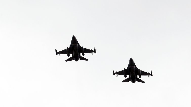 Последните холандски изтребители F-16 Fighting Falcon се насочват към Украйна