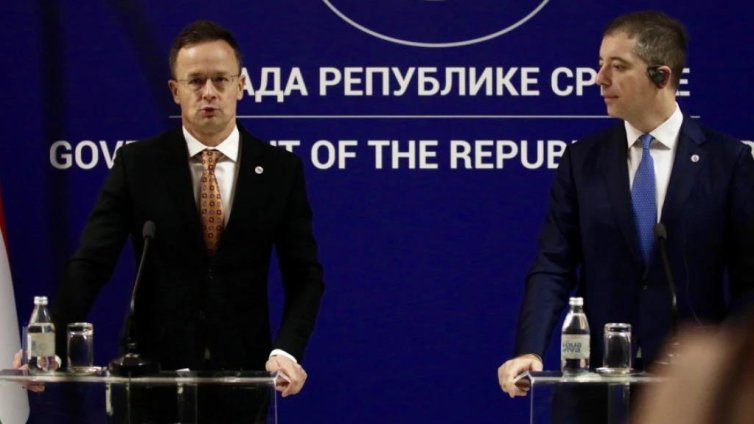 Унгария ще доставя на Сърбия петролни продукти