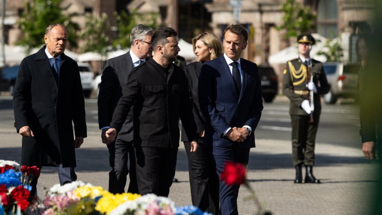 ЕС лидерите и Зеленски отдадоха почит на загиналите украински войници