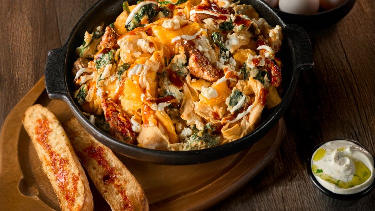 Каним Ви на обяд в Happy