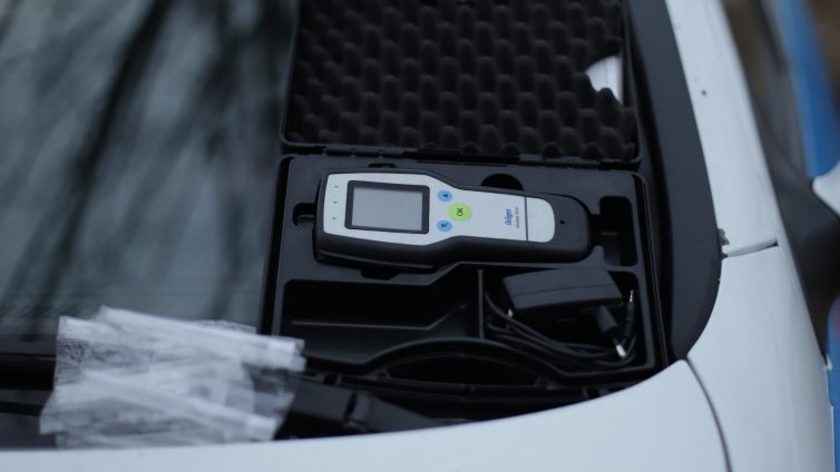 Пиян младеж предизвика катастрофа с двама пострадали