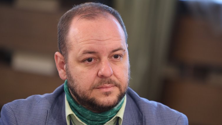 Борислав Сандов няма да участва на изборите, цитира Калушев