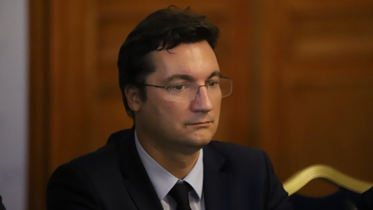 Зарков: От правна гледна точка Желязков може да подпише така харта