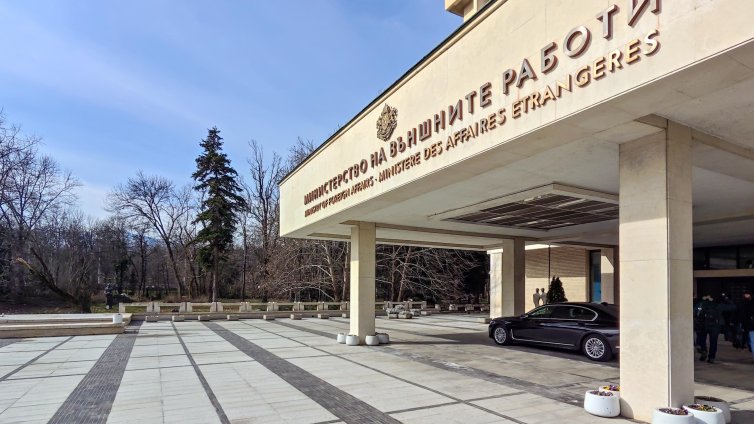 МВнР: България ще продължи да бъде до Украйна 