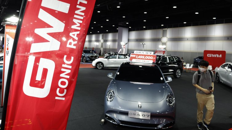 Ще стане ли България център за електромобили заради митата?