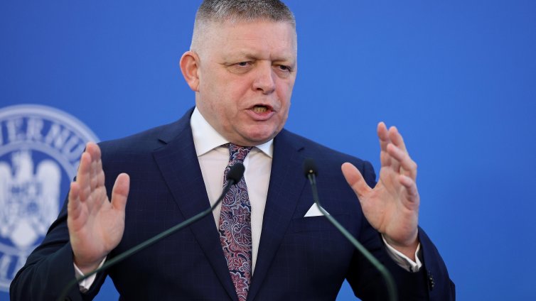 Словашкият премиер заплаши да блокира новите санкции на ЕС срещу Русия заради ситуацията с петрола