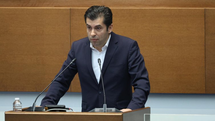Кирил Петков: Кандидатите за регулаторите са все на Пеевски