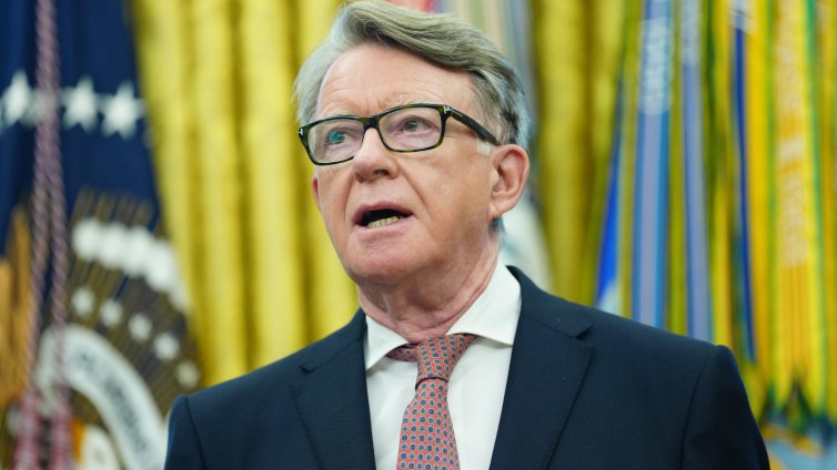 Опустошителни критики към британския премиер заради скандала &bdquo;Епстийн&ldquo;