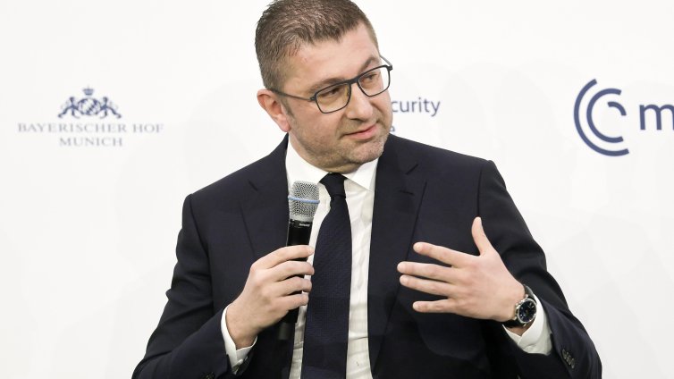 Сравни ли Мицкоски РСМ с Украйна, а България - с Русия? 