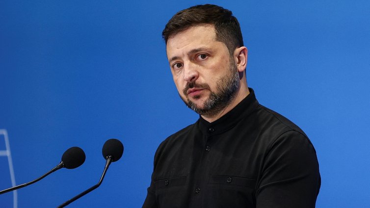 Според Зеленски САЩ ще подновят украинската военна помощ