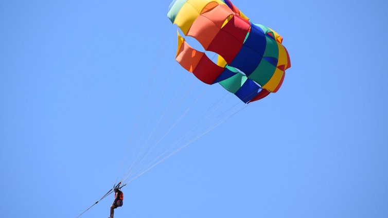 Инструктор по парасейлинг за трагедията в Несебър: Майката няма вина