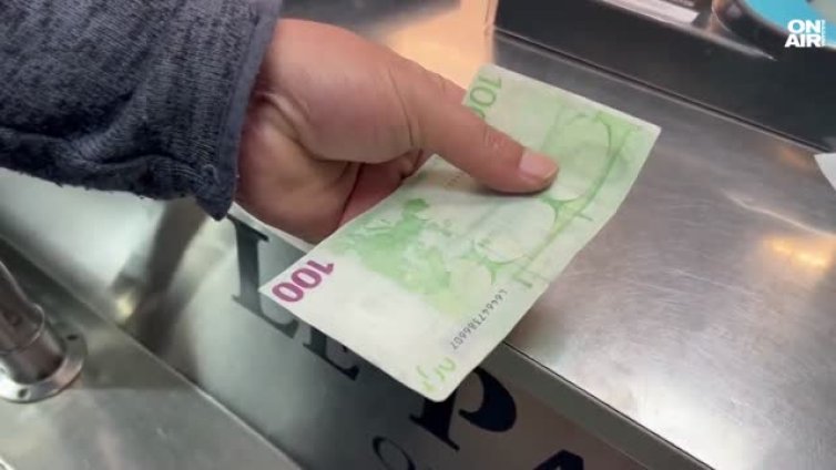 Мъж пробута фалшиви 100 евро, купи си цигари и чипс 