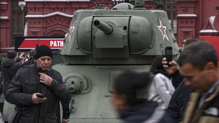 Русия строи 400 танка годишно, но не може да избегне войната с дронове