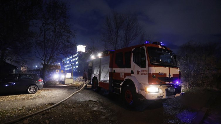 Пожар пламна в заведение в Благоевград