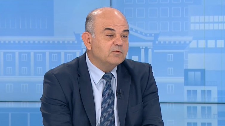 Няма драстично покачване на цените, това е годината на скъпите плодове