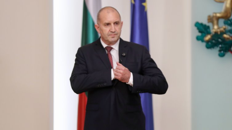 Западните медии: Критикът на ЕС Румен Радев е новият премиер на България