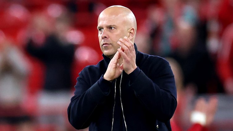 Слот остава в Ливърпул и през следващия сезон