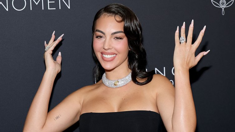 Джорджина на Роналдо се появи в секси рокля с гол гръб за вечеря в Белия дом 