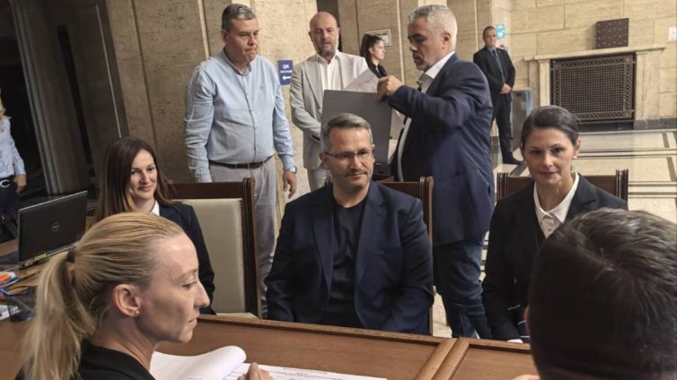 Иван Христанов се регистрира за президентския вот, прицели се в балотаж