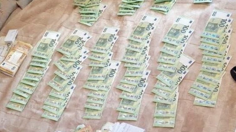 Акциите срещу купуването на гласове продължават, изземат се списъци с имена