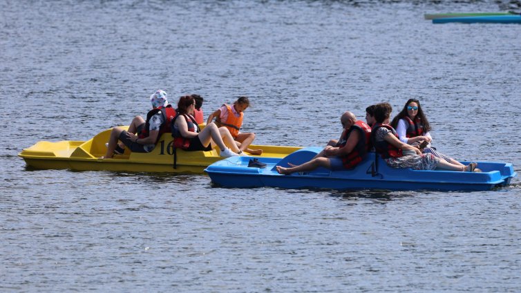 Горещата вълна ни удря в петък, жега поне до вторник