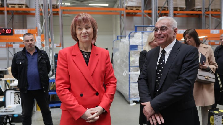 Матева: Ако техникът не може да отстрани повредата, гласува се с бюлетина