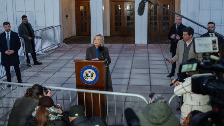 Хилари Клинтън: 7 часа повтарях "не познавам Джефри Епстийн"