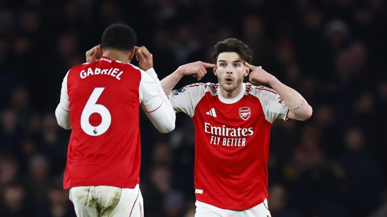 "Юнайтед" на Карик не се спира, удари и лидера "Арсенал" след "Сити"